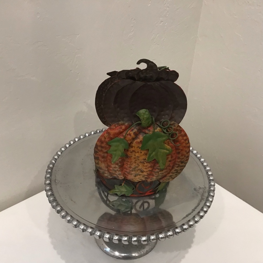 🍂 Metal Pumpkin Candle Holder – Cozy Fall Decor - Picture 3 of 6